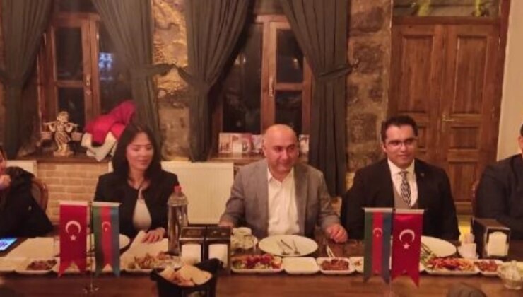 Kars’ta Dünya Azerbaycanlılar Dayanışma Günü kutlandı