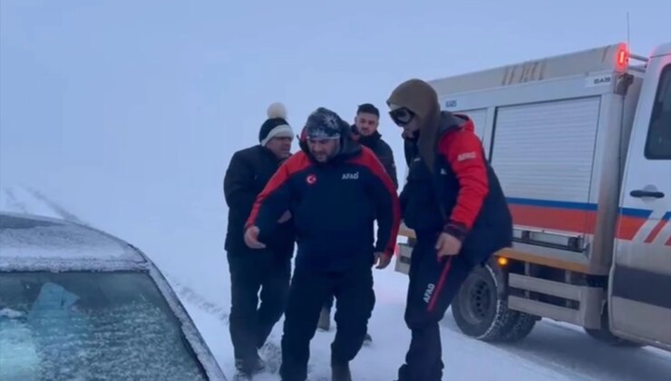 Kars’ta Kar ve Tipi Nedeniyle Mahsur Kalan 27 Kişi Kurtarıldı