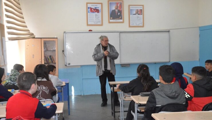 Kars’ta öğrencileri bilinçlendirmek için “Sarıkamış Harekatı” konferansı veriliyor