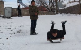 Kars’ta Olumsuz Hava Şartları Nedeniyle Eğitime Orta Verildi