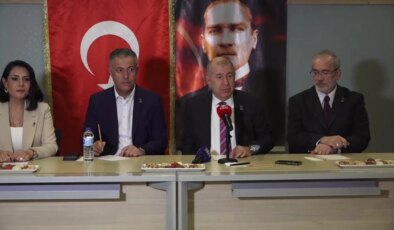 Ümit Özdağ: Zafer Partisi, Kars’ta MHP’yi destekleyecek, Iğdır’da CHP adayını destekleriz