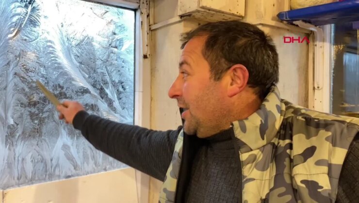 Kars’ta Soğuk Hava Tesirli Oluyor: İş Yerlerinin Camları Buz Tutuyor